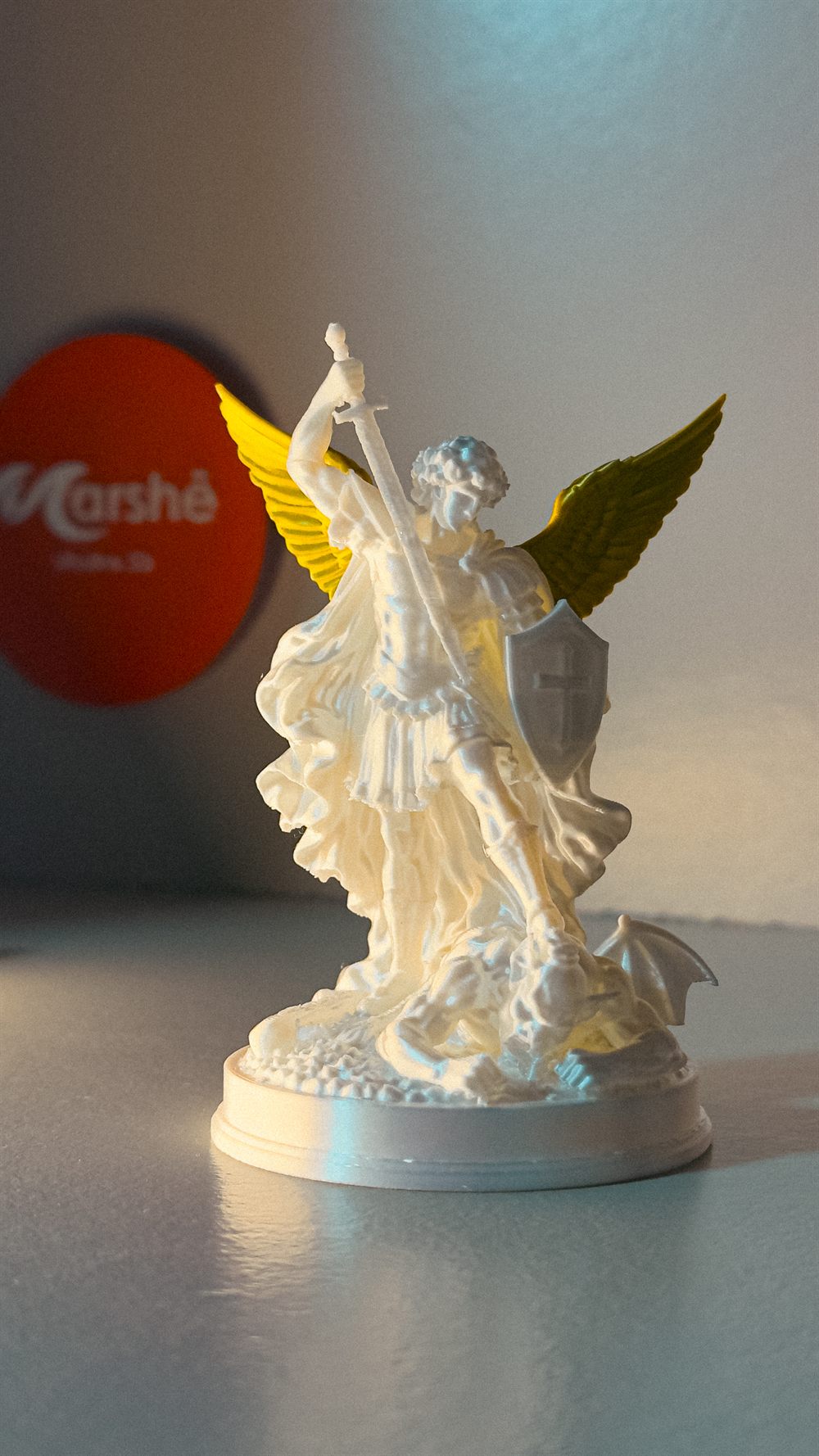 Estátua de São Miguel Arcanjo impressa em 3D